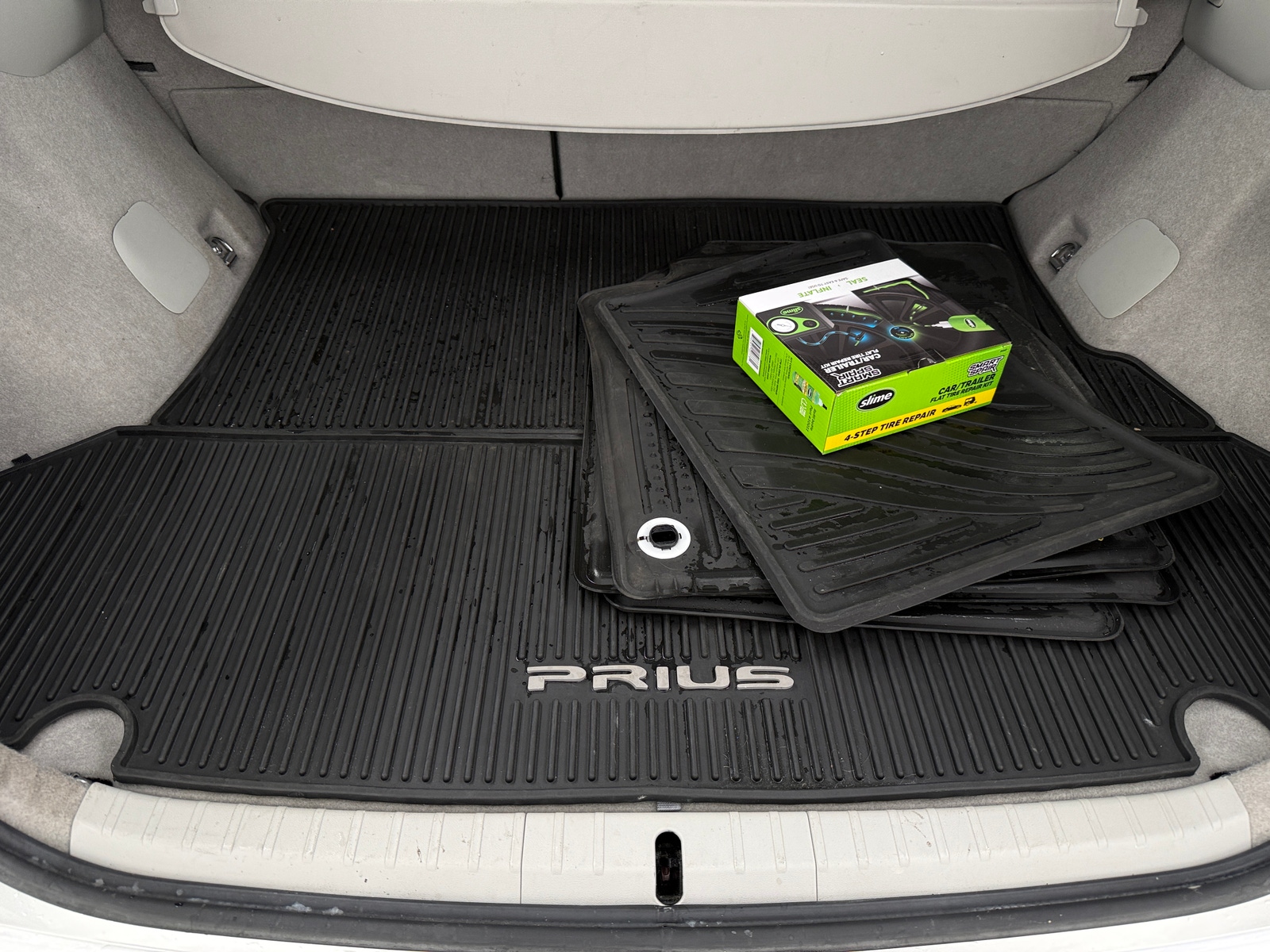 Thumbnail: 2015 Toyota Prius - 7