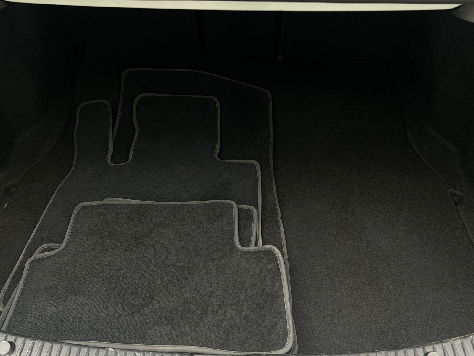 Thumbnail: 2016 Mercedes-Benz C-Class - 6