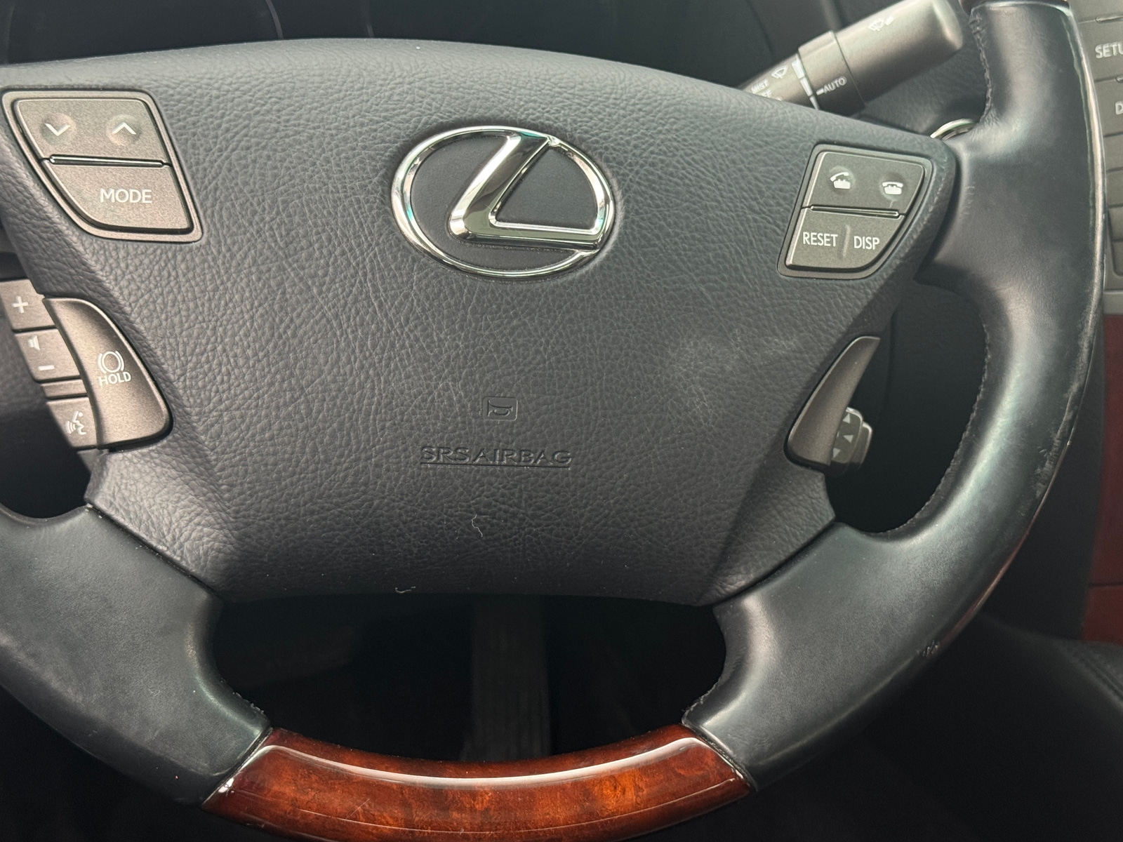 Thumbnail: 2012 Lexus LS - 4