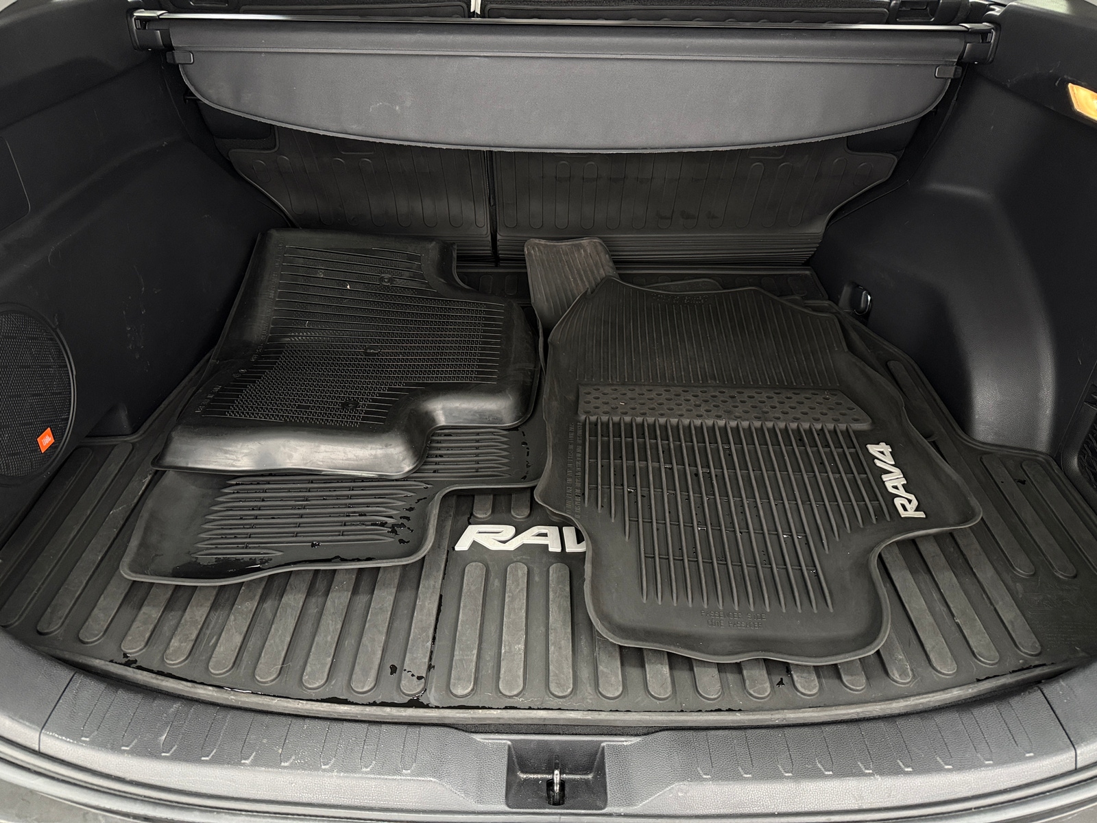 Thumbnail: 2021 Toyota RAV4 - 6