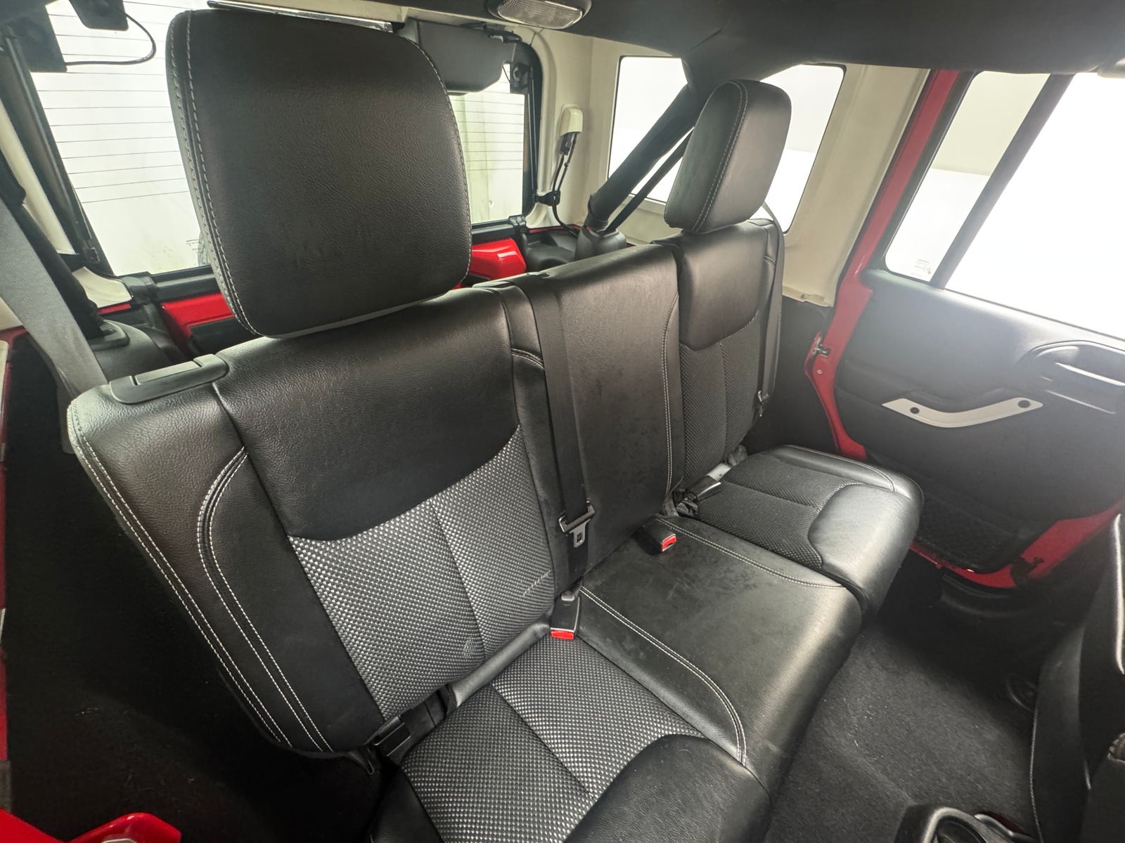 Thumbnail: 2015 Jeep Wrangler - 5