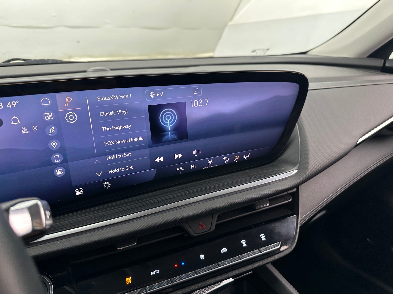 Thumbnail: 2025 Buick Envision - 3