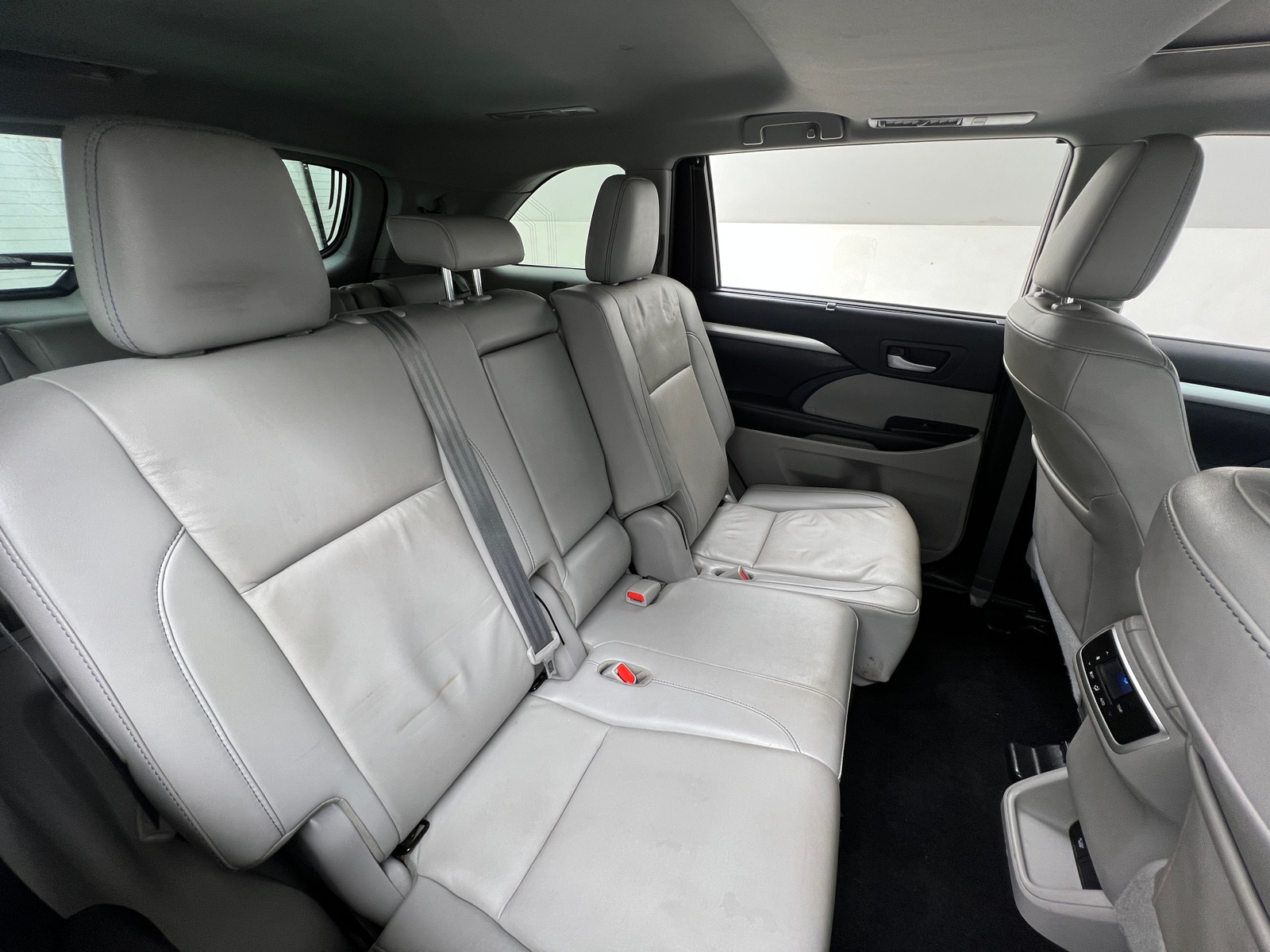 Thumbnail: 2019 Toyota Highlander - 5