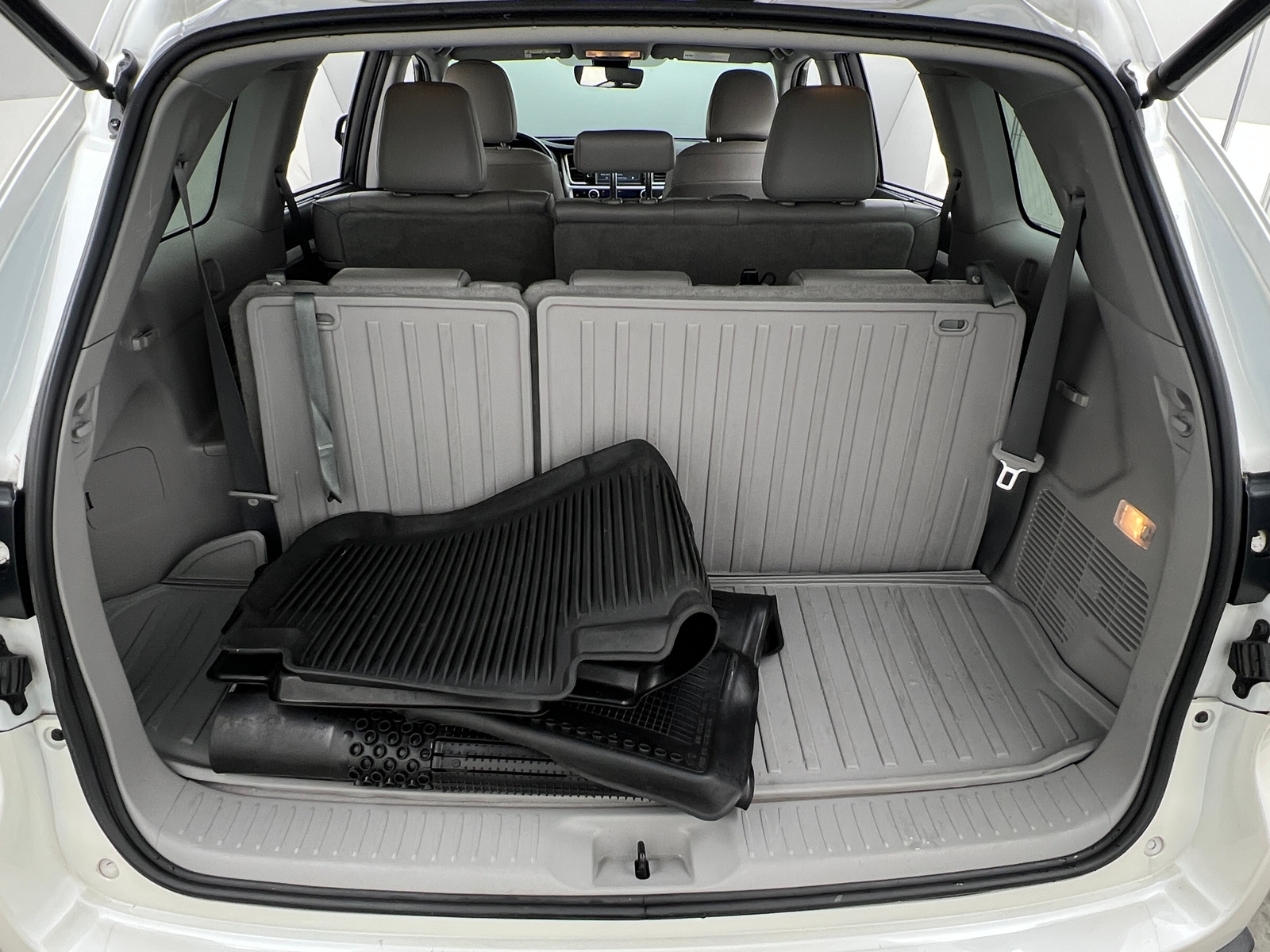 Thumbnail: 2019 Toyota Highlander - 6