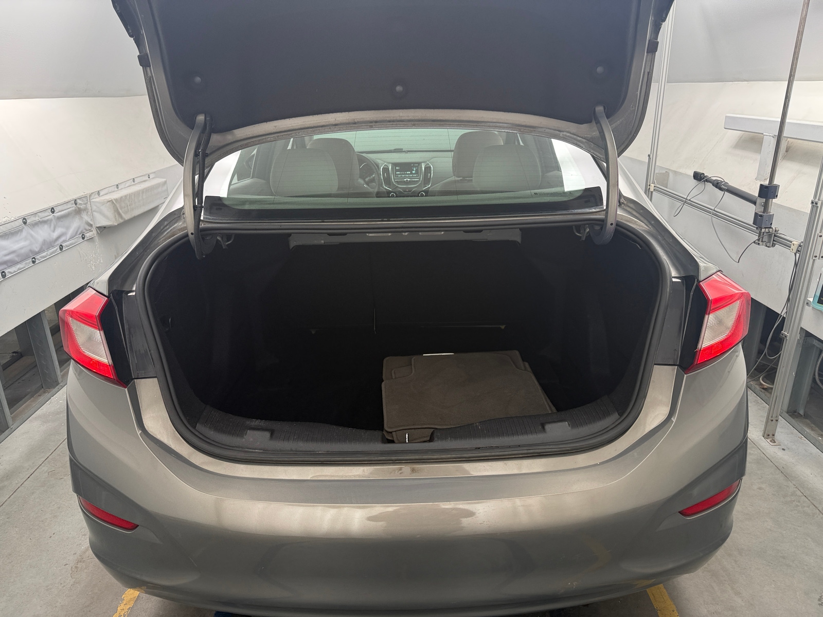 Thumbnail: 2018 Chevrolet Cruze - 7