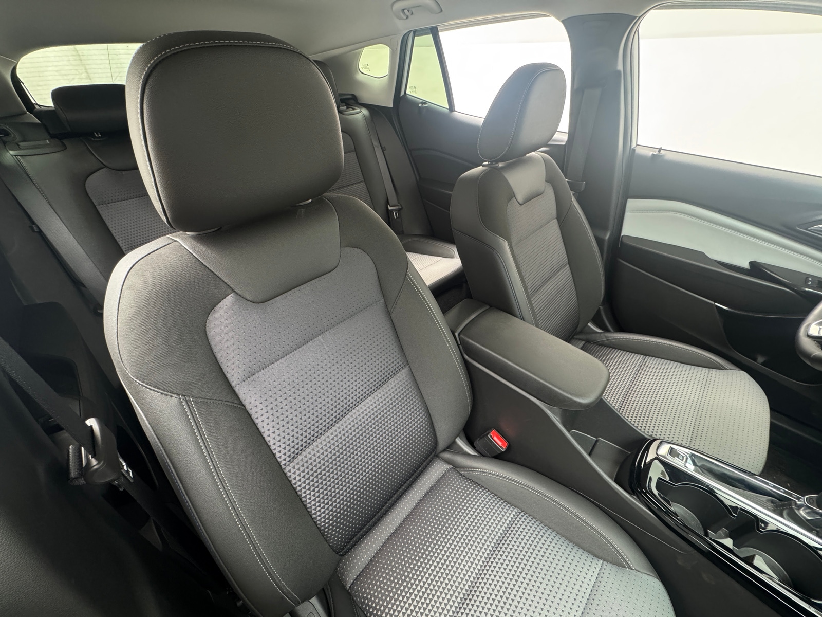 Thumbnail: 2025 Chevrolet Trax - 2