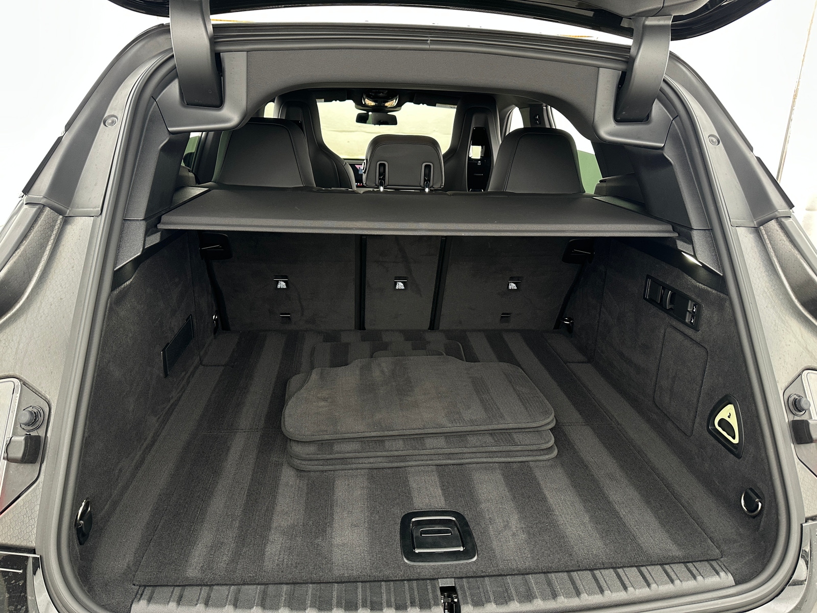 Thumbnail: 2025 BMW iX - 6