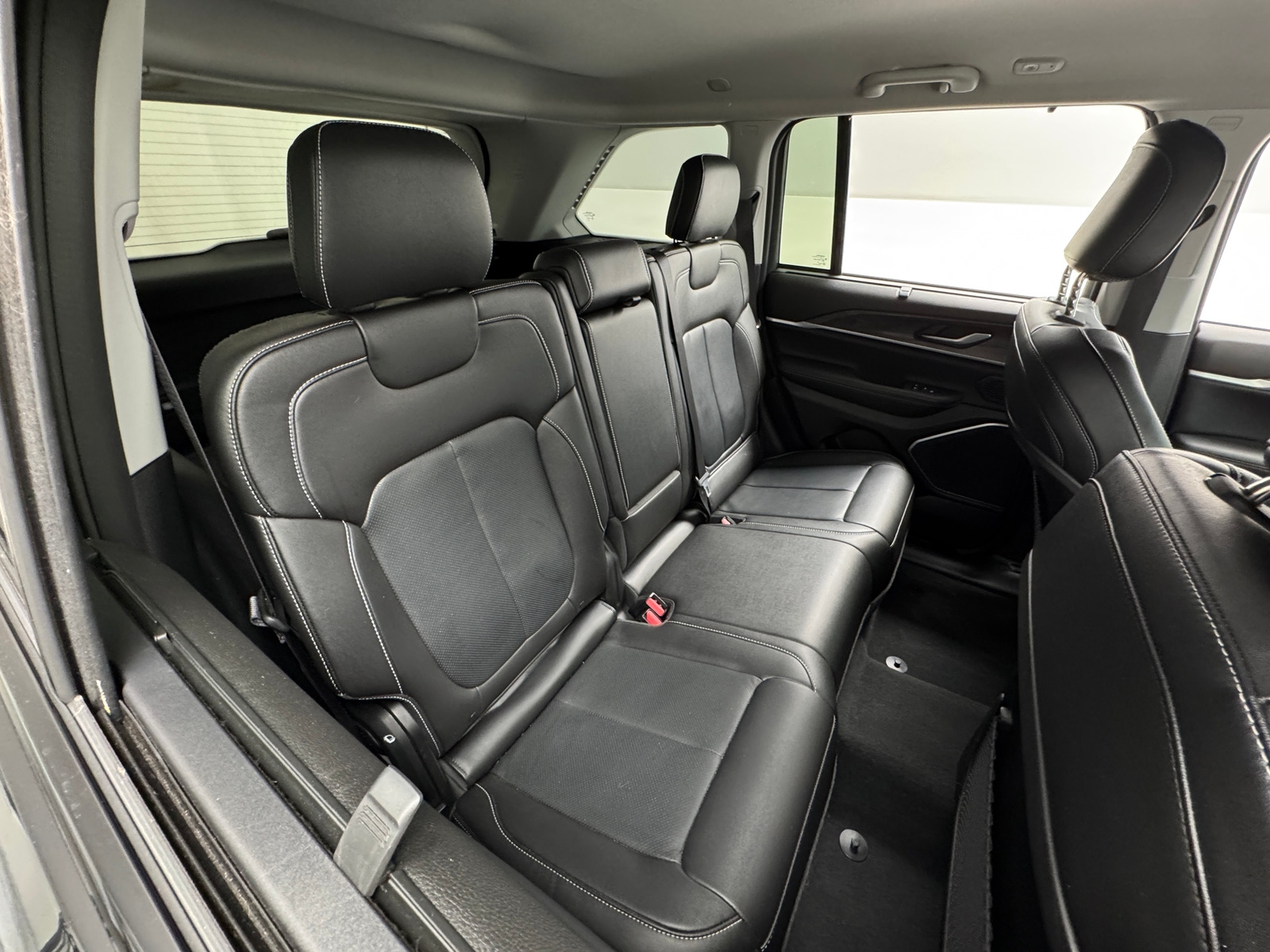 Thumbnail: 2023 Jeep Grand Cherokee - 5