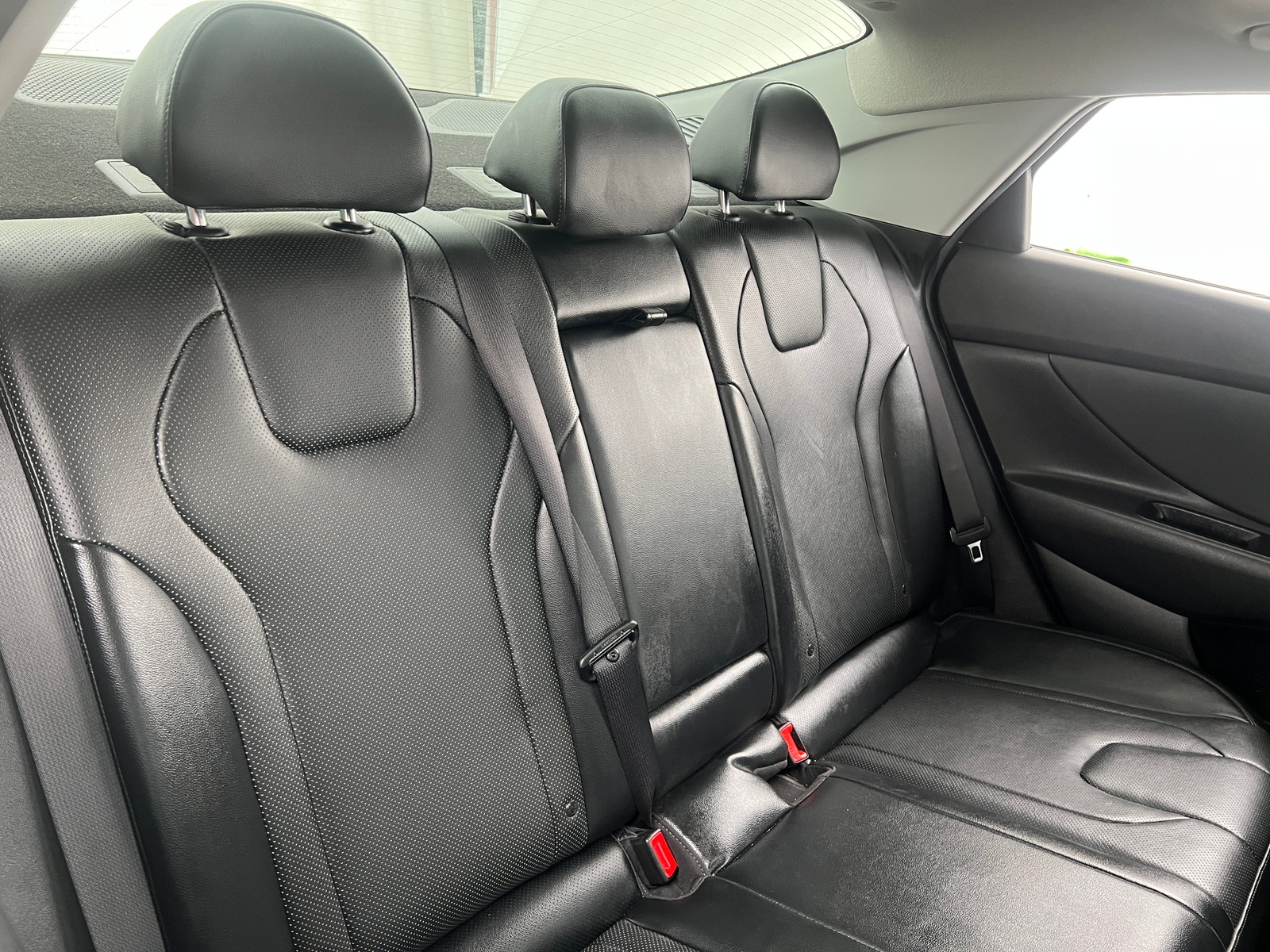 Thumbnail: 2022 Hyundai Elantra - 5