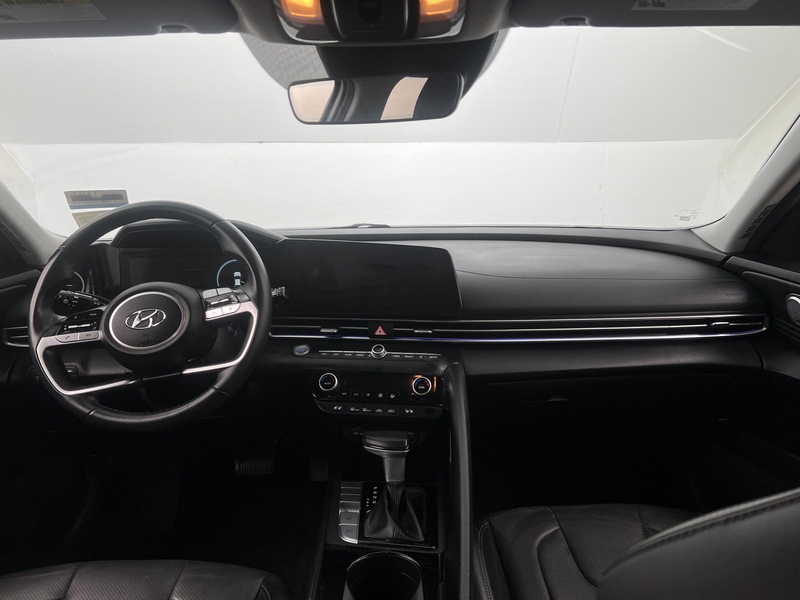 Thumbnail: 2022 Hyundai Elantra - 2