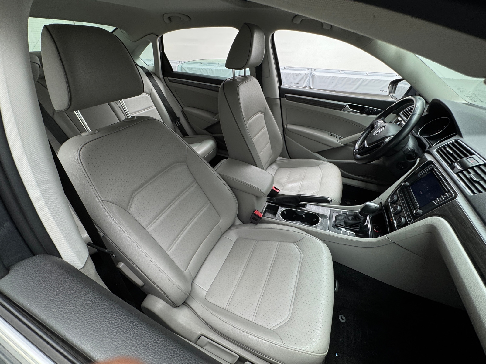 Thumbnail: 2018 Volkswagen Passat - 2