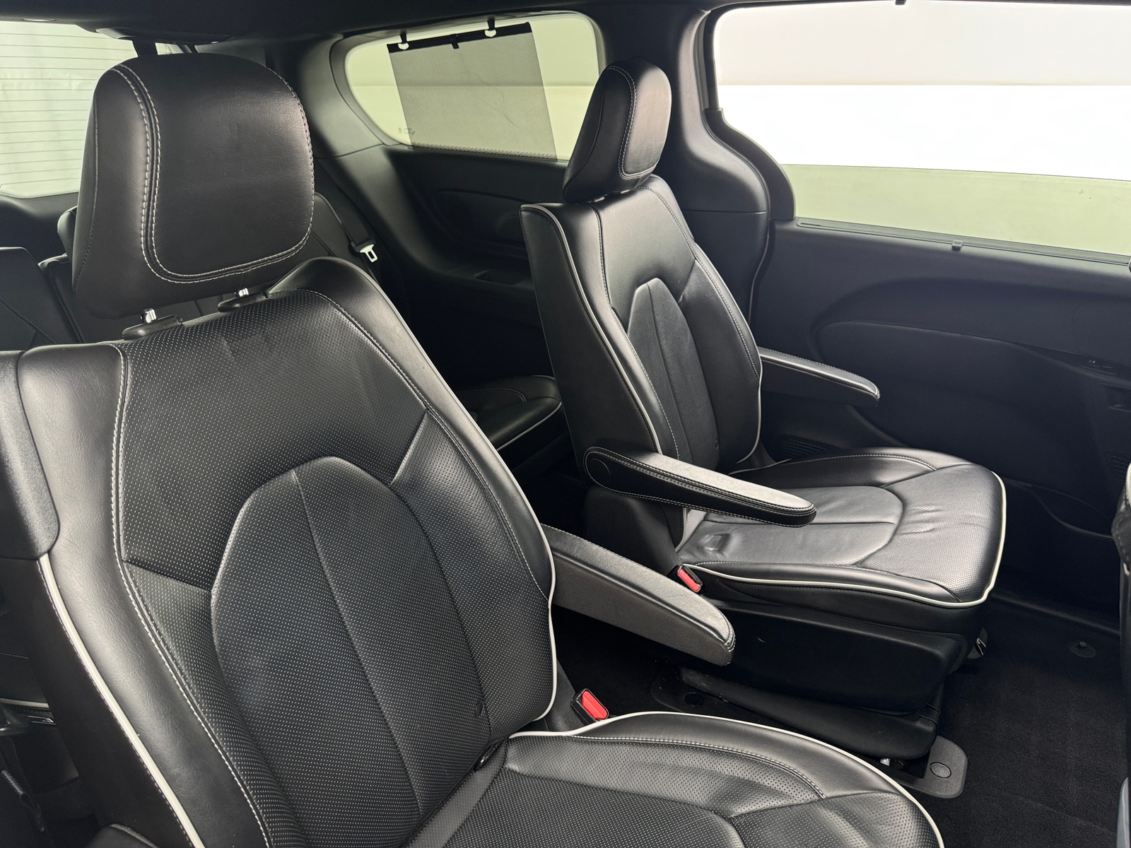 Thumbnail: 2020 Chrysler Pacifica - 5