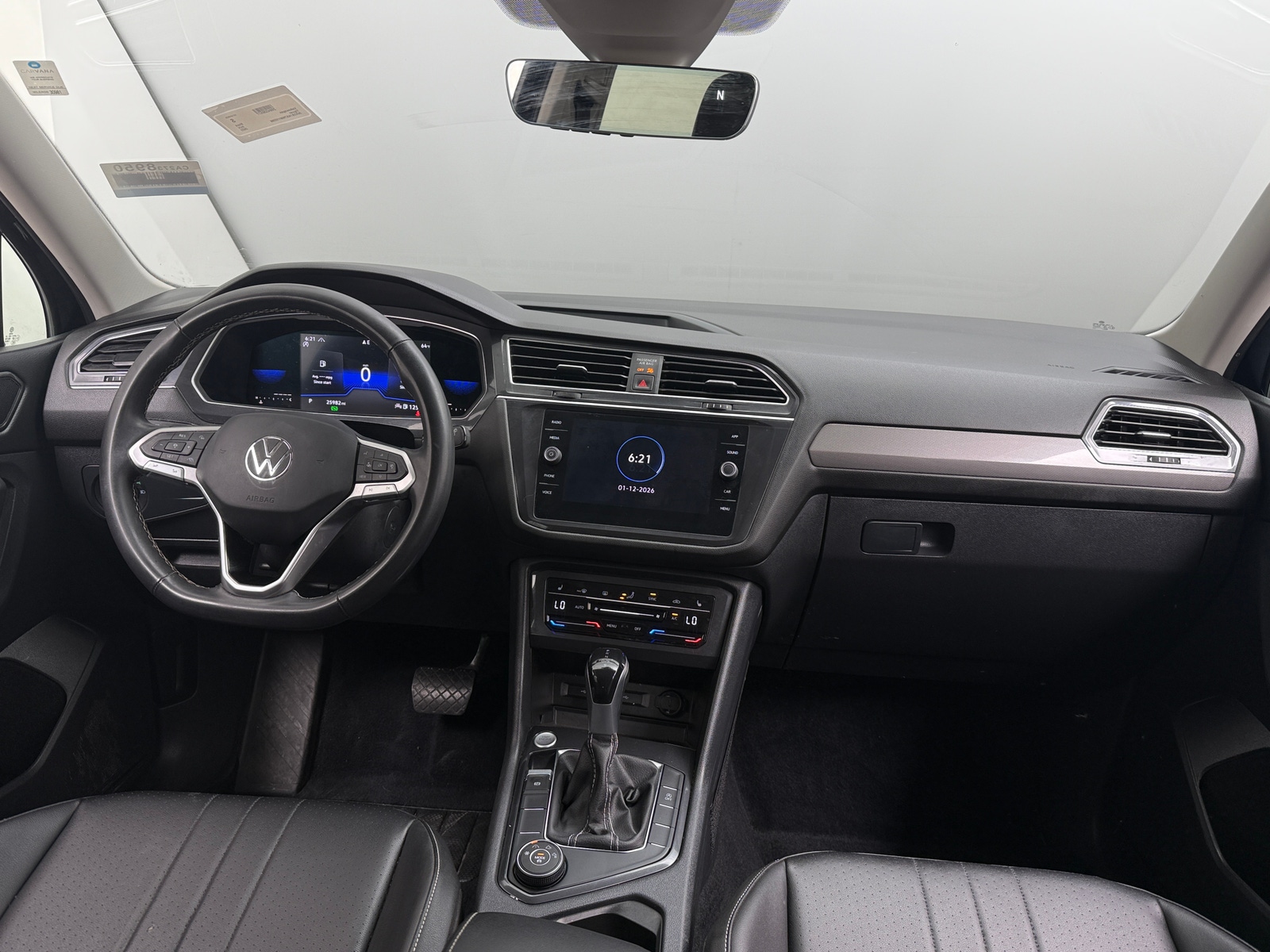 Thumbnail: 2022 Volkswagen Tiguan - 2