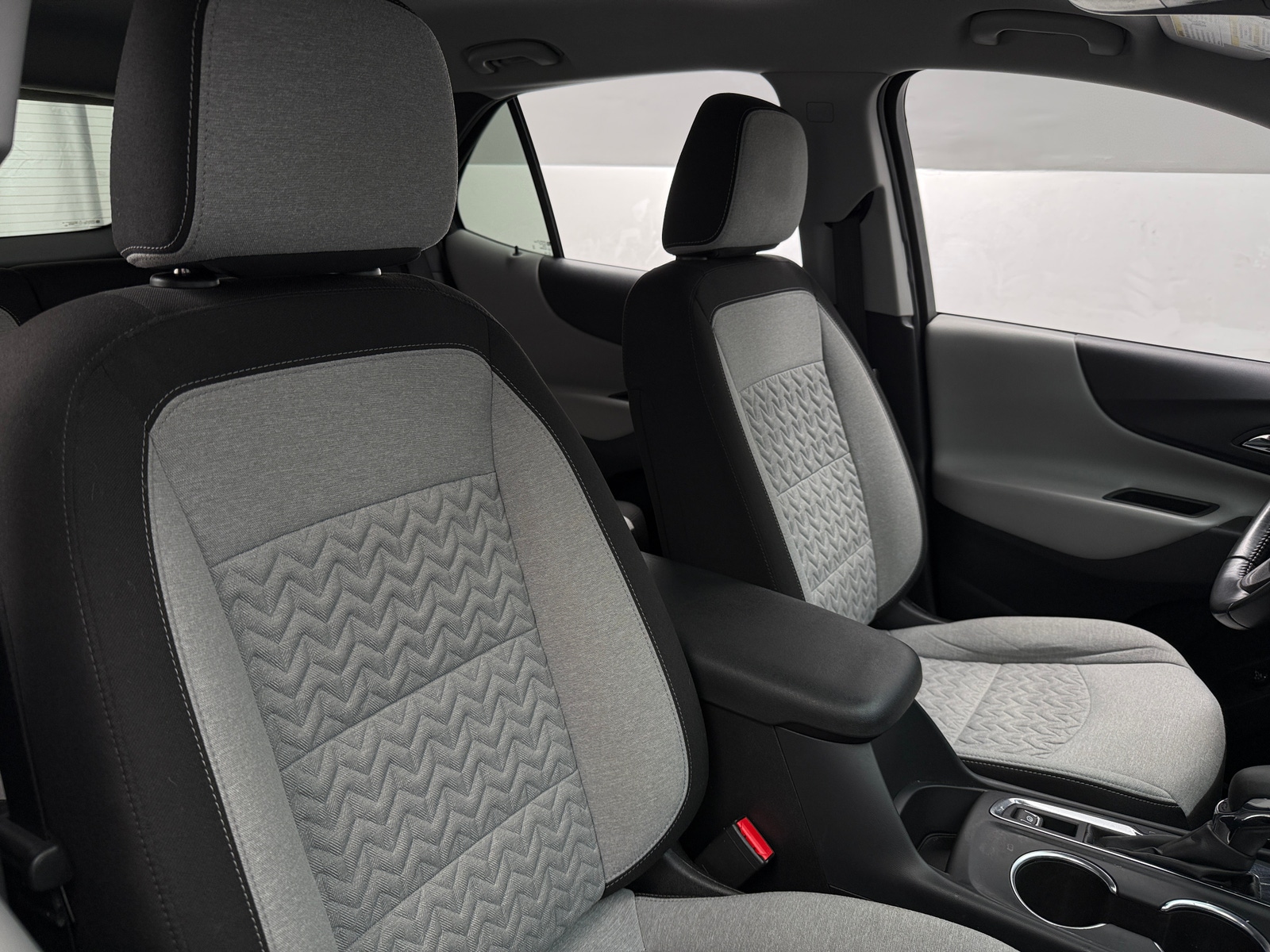 Thumbnail: 2022 Chevrolet Equinox - 2