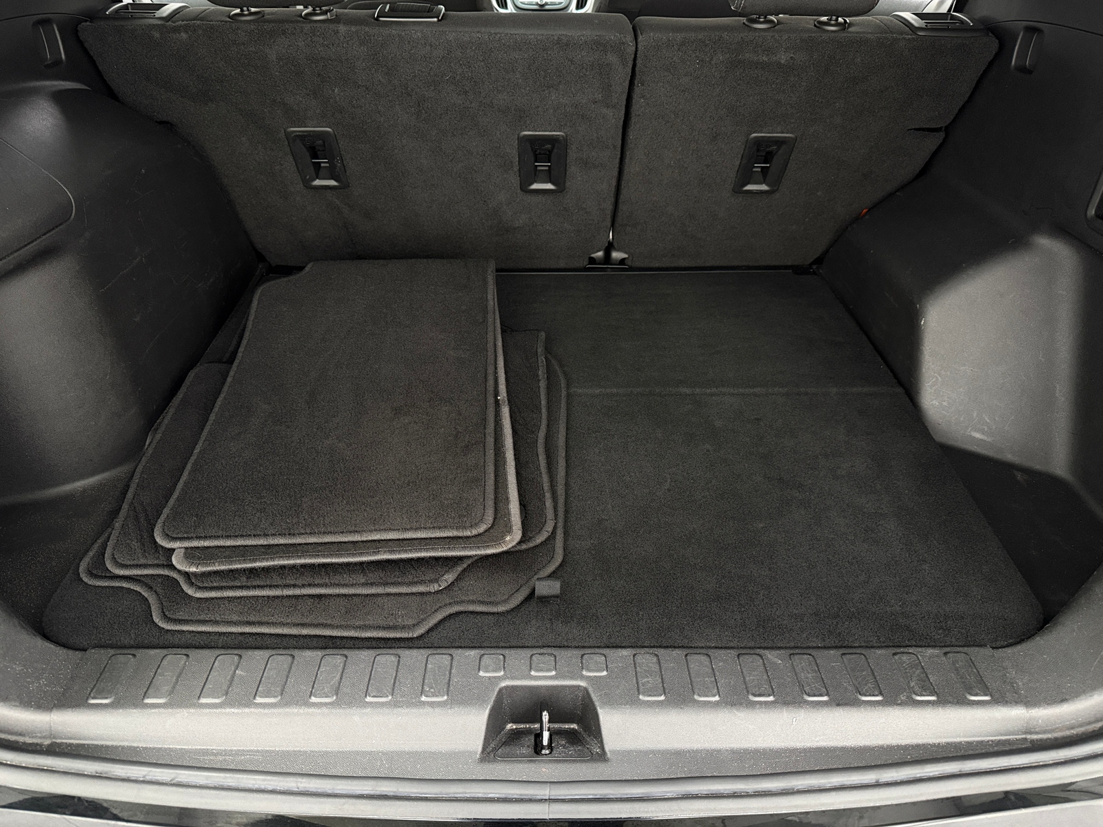 Thumbnail: 2022 Chevrolet Equinox - 7