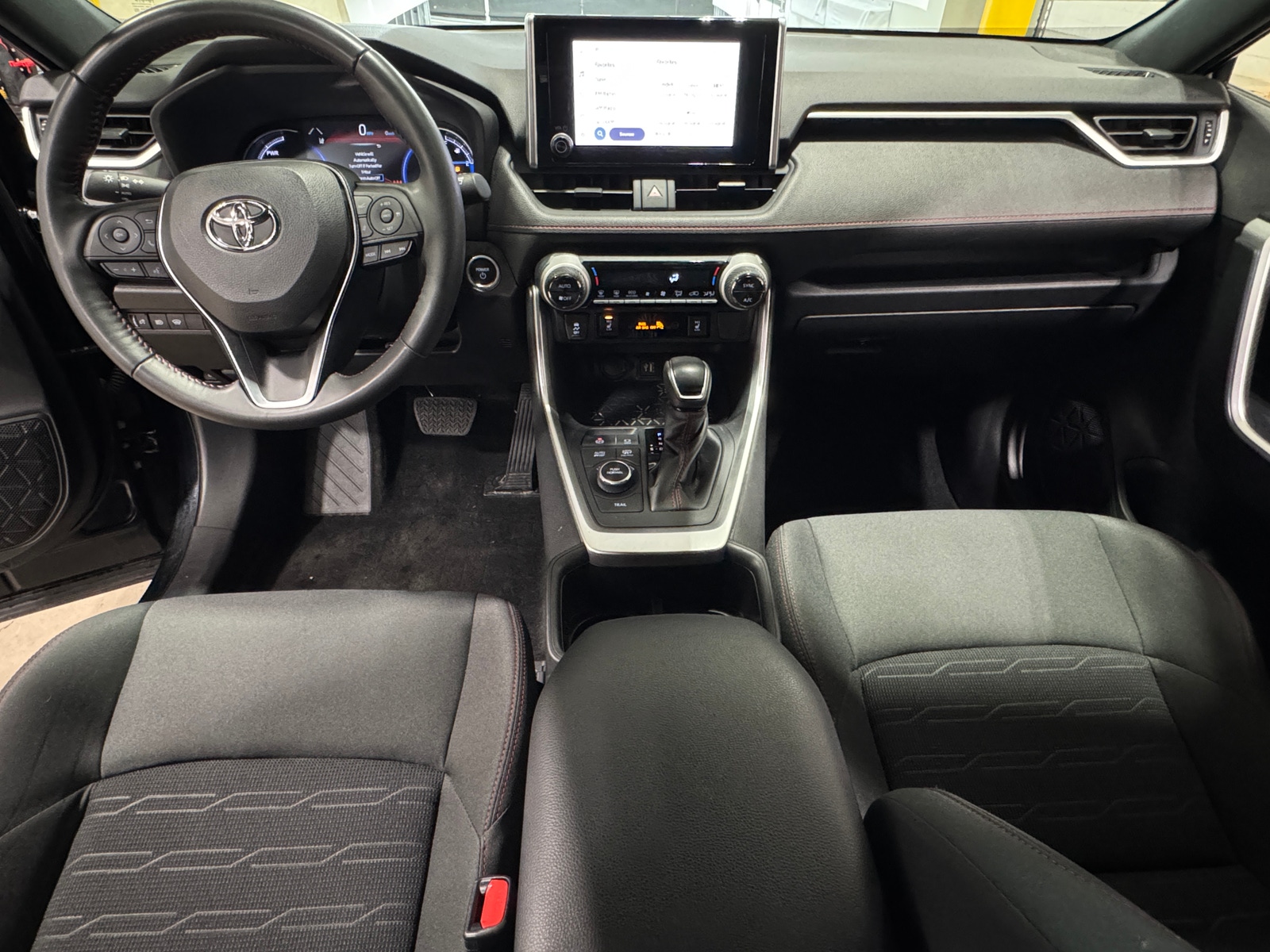 Thumbnail: 2023 Toyota RAV4 - 3