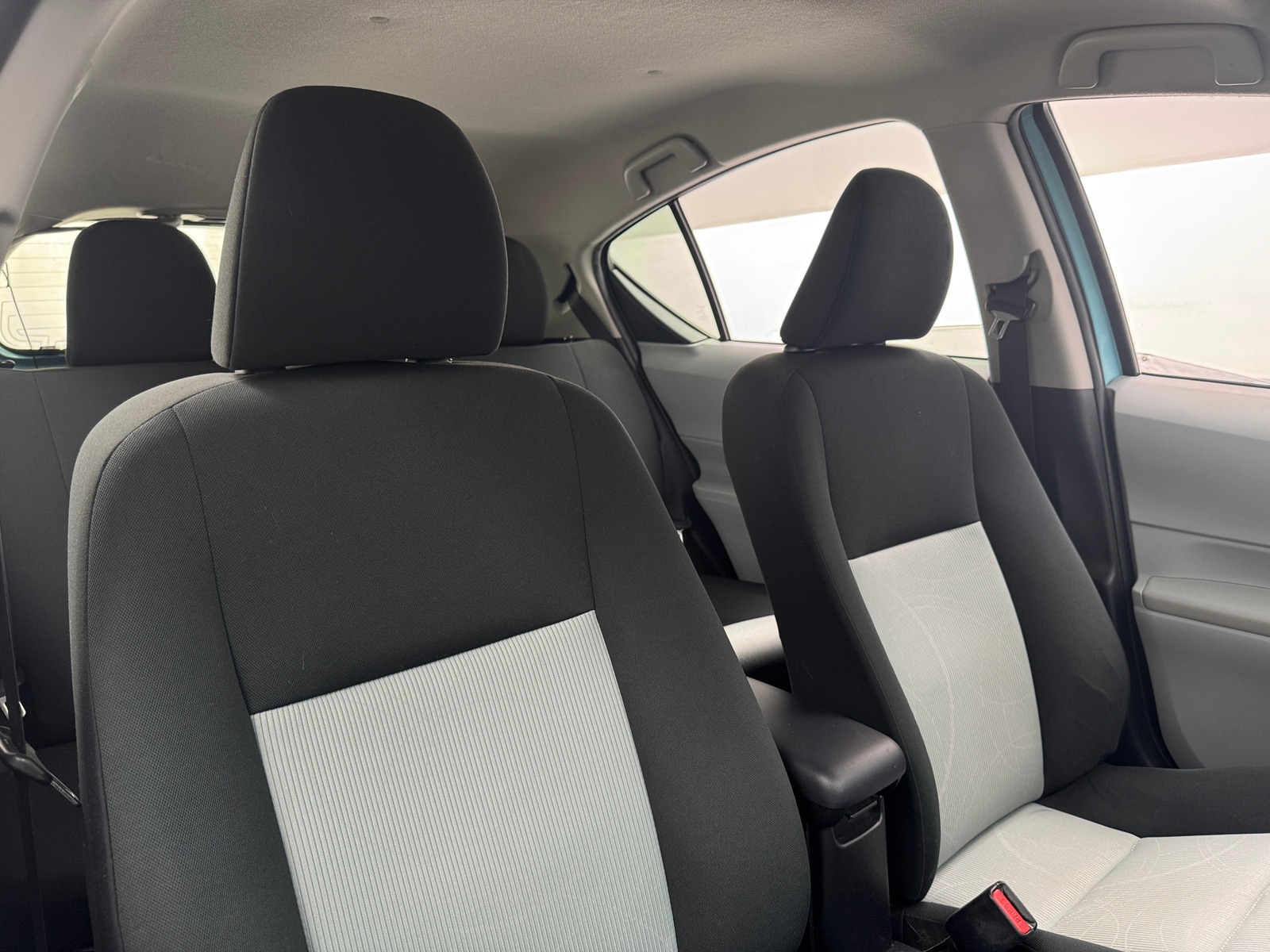 Thumbnail: 2013 Toyota Prius c - 2