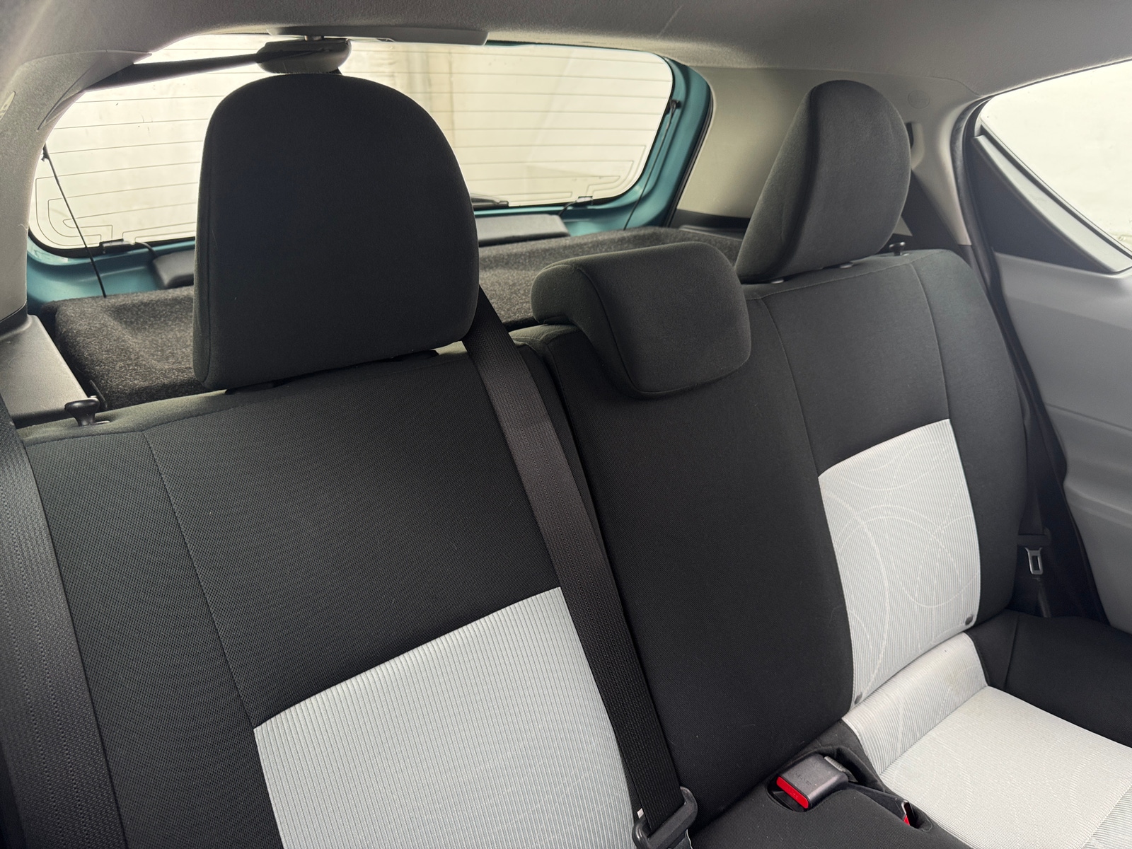 Thumbnail: 2013 Toyota Prius c - 6