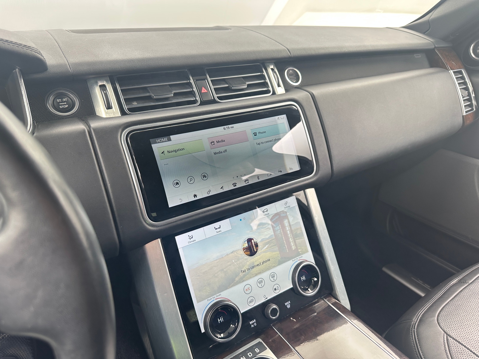 Thumbnail: 2019 Land Rover Range Rover - 3