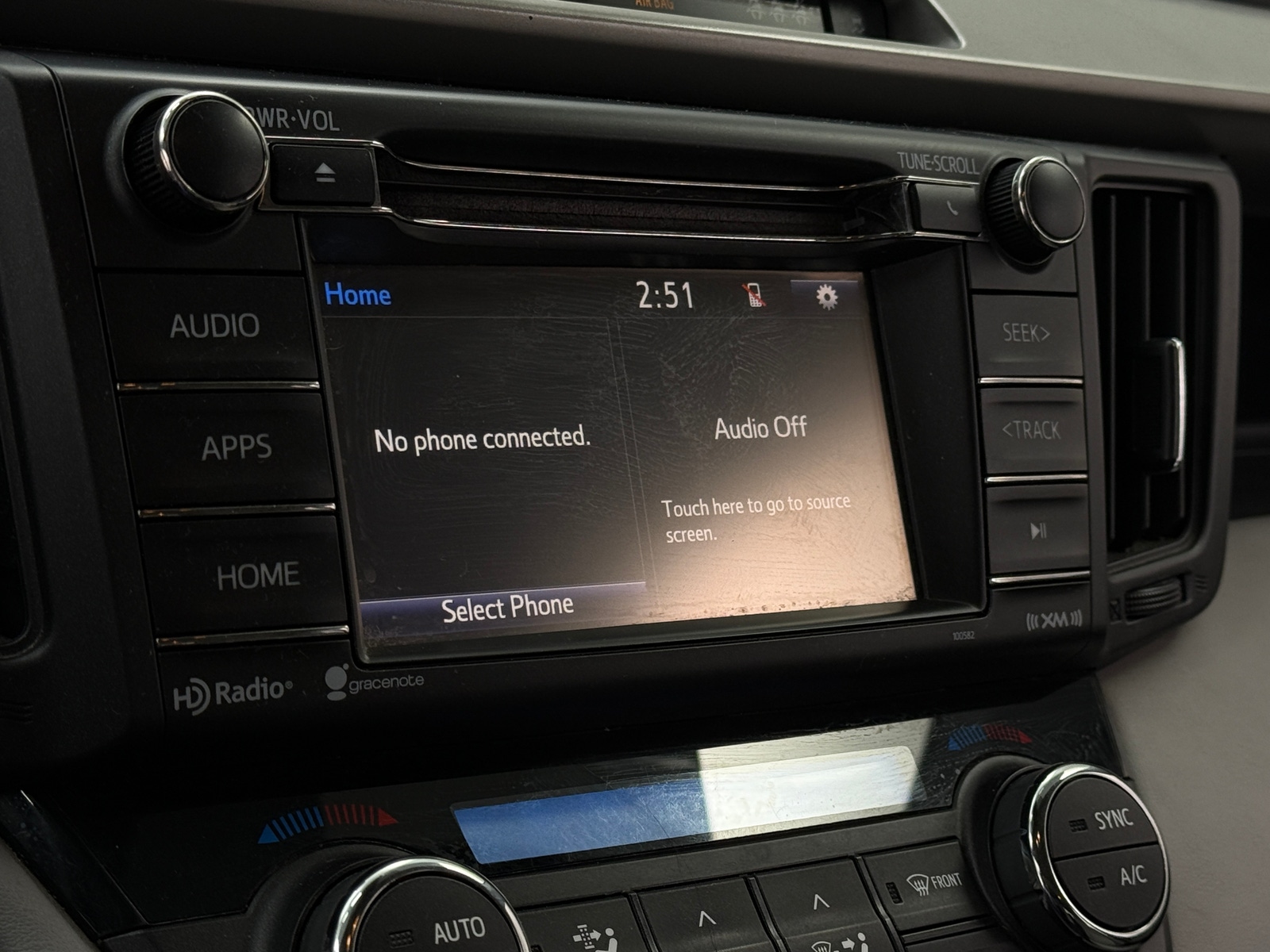 Thumbnail: 2018 Toyota RAV4 - 4