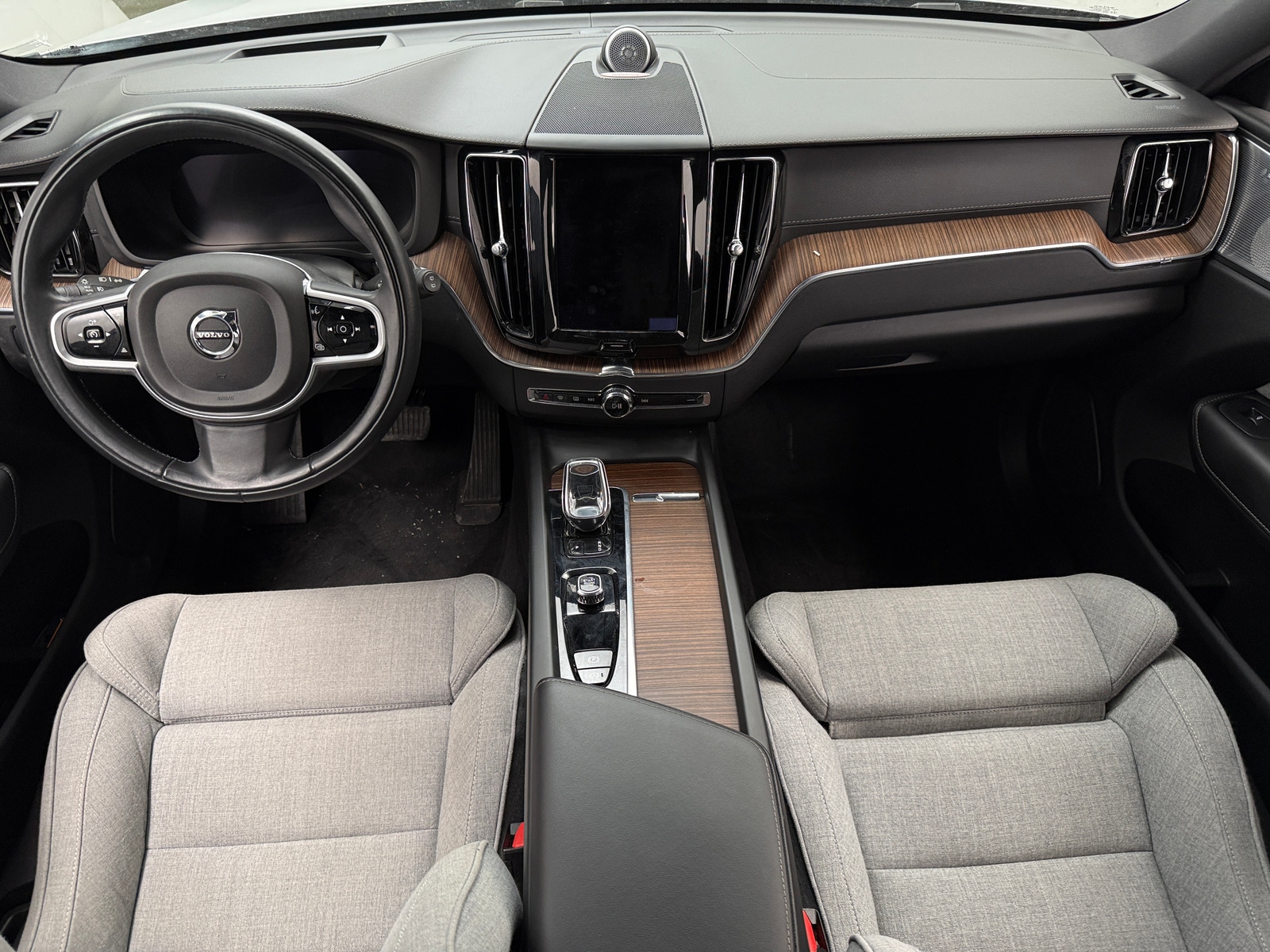 Thumbnail: 2022 Volvo XC60 - 2