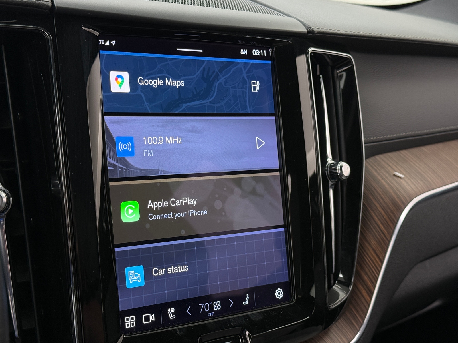 Thumbnail: 2022 Volvo XC60 - 3