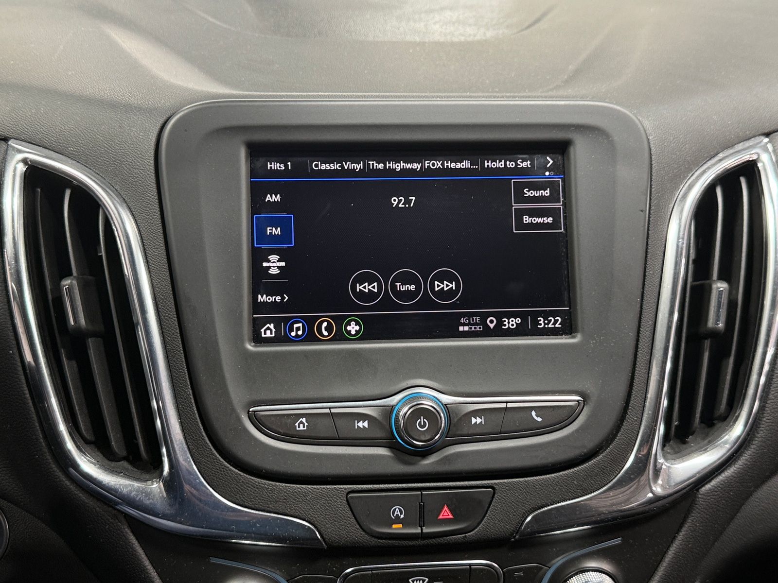 Thumbnail: 2023 Chevrolet Equinox - 4