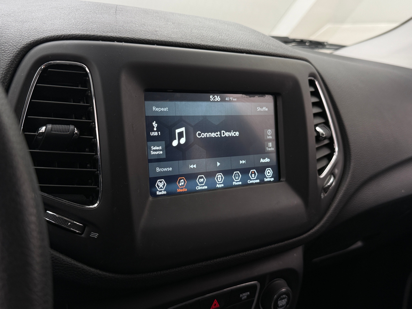 Thumbnail: 2019 Jeep Compass - 4