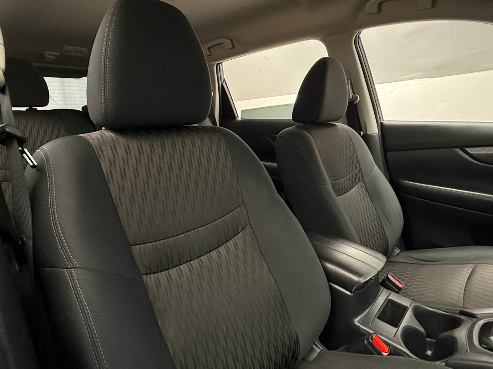 Thumbnail: 2019 Nissan Rogue - 2