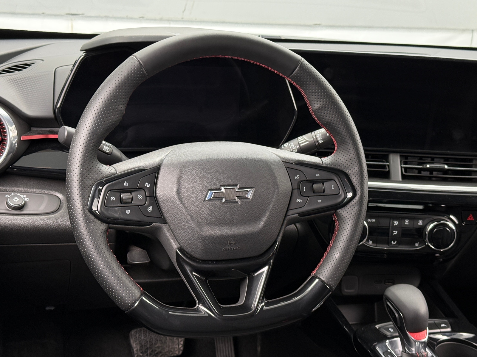 Thumbnail: 2025 Chevrolet Trax - 4