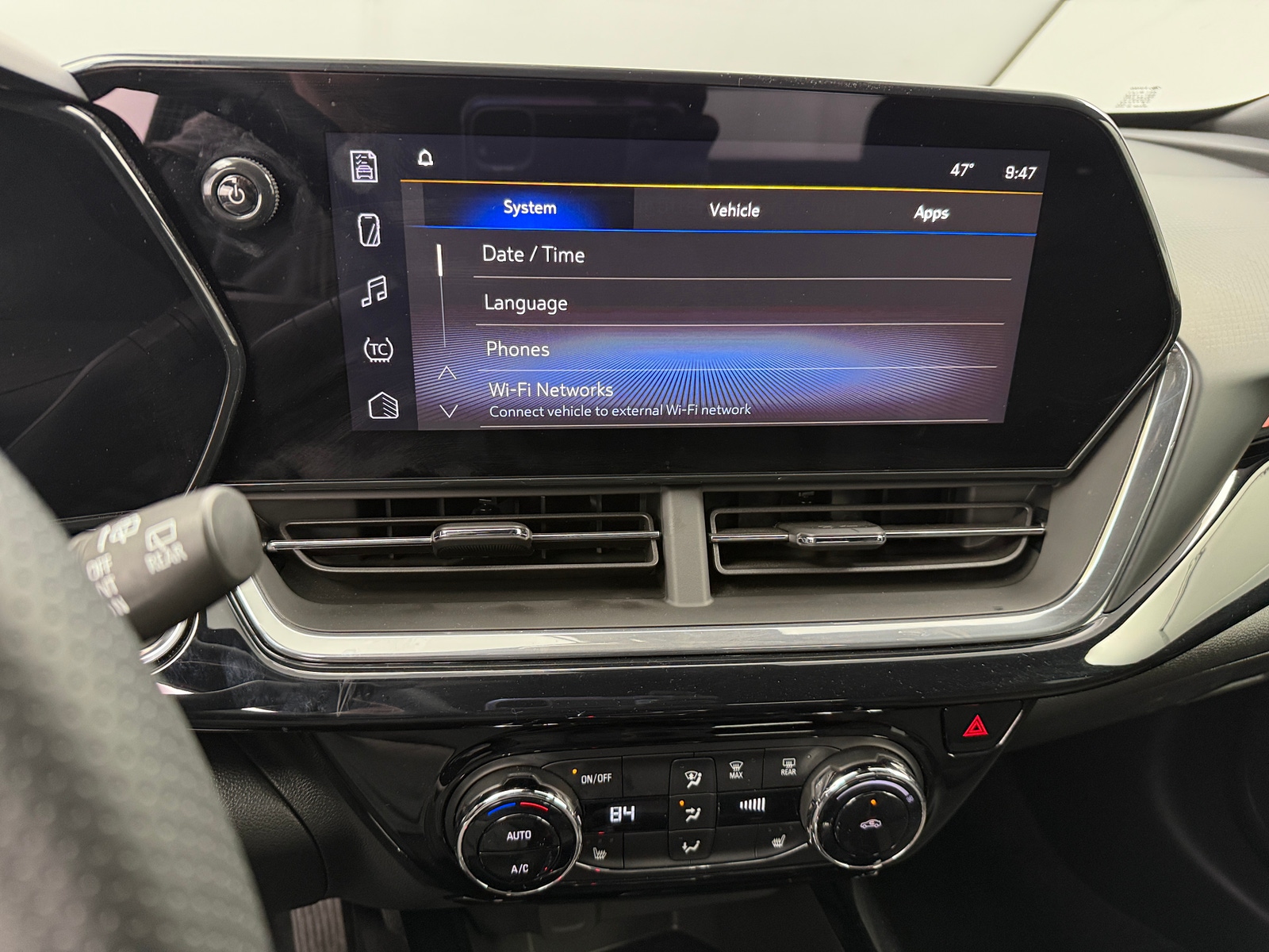 Thumbnail: 2025 Chevrolet Trax - 3