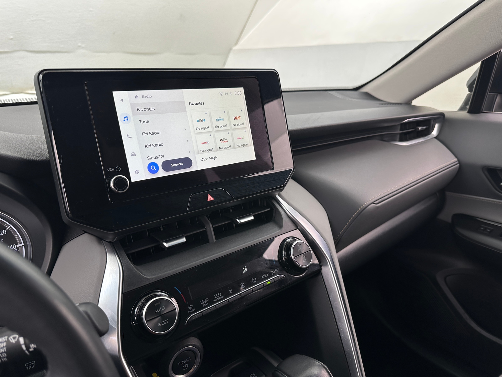 Thumbnail: 2024 Toyota Venza - 4