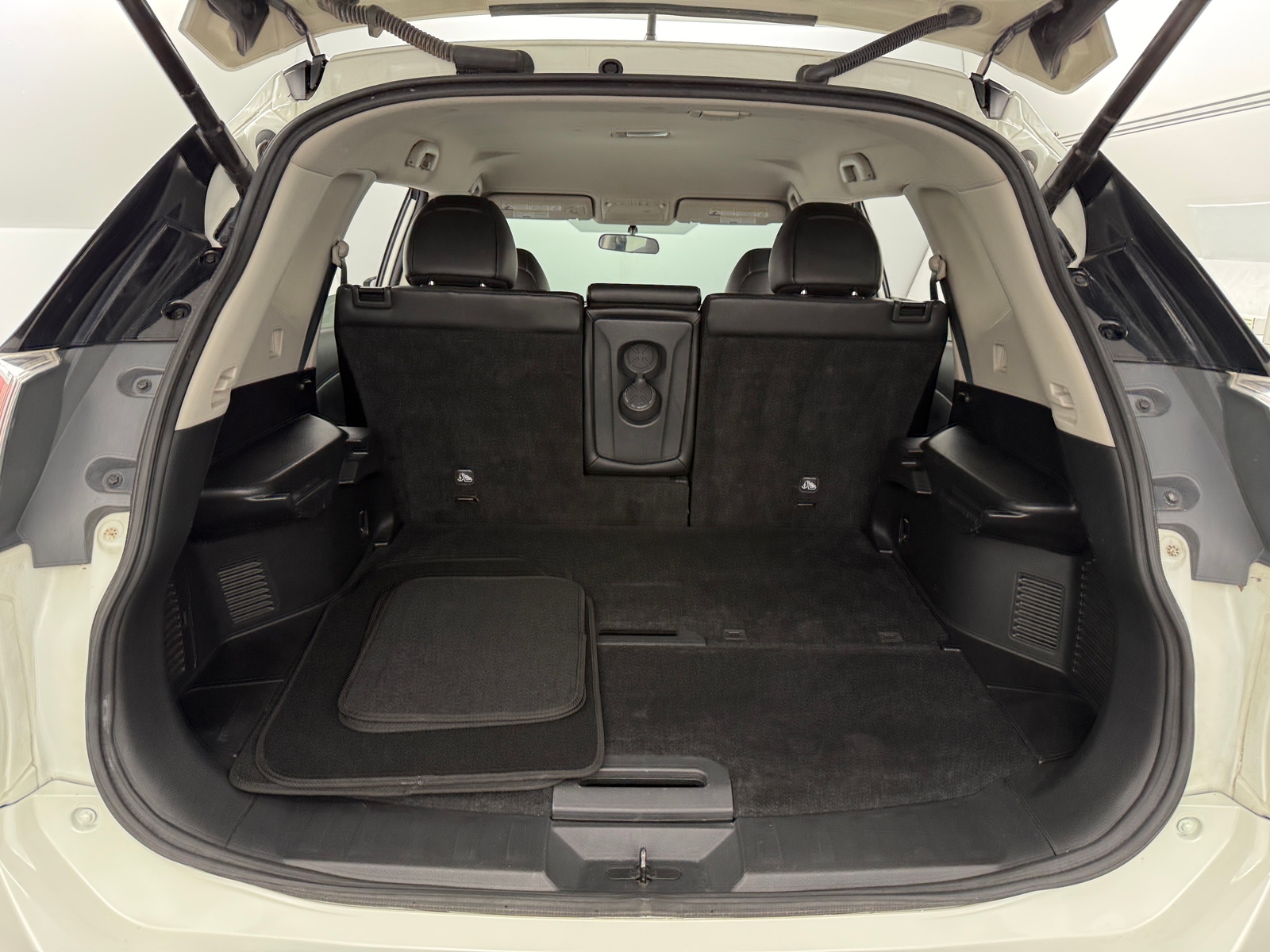 Thumbnail: 2016 Nissan Rogue - 6