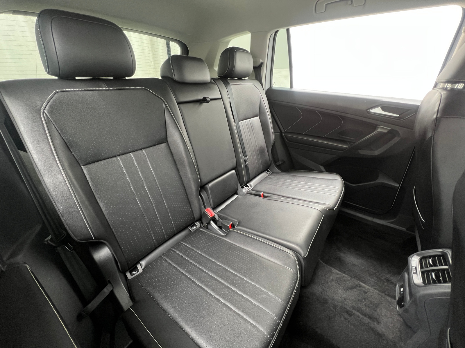 Thumbnail: 2024 Volkswagen Tiguan - 5