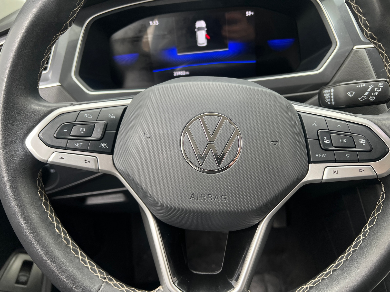 Thumbnail: 2024 Volkswagen Tiguan - 4