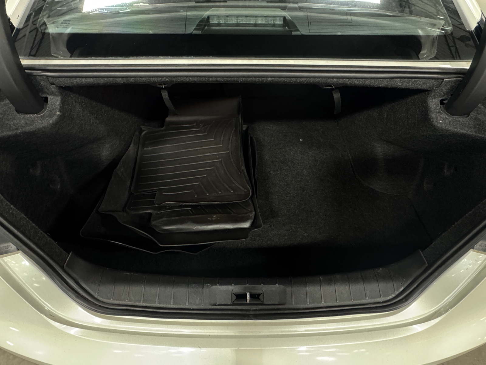 Thumbnail: 2016 Nissan Maxima - 6