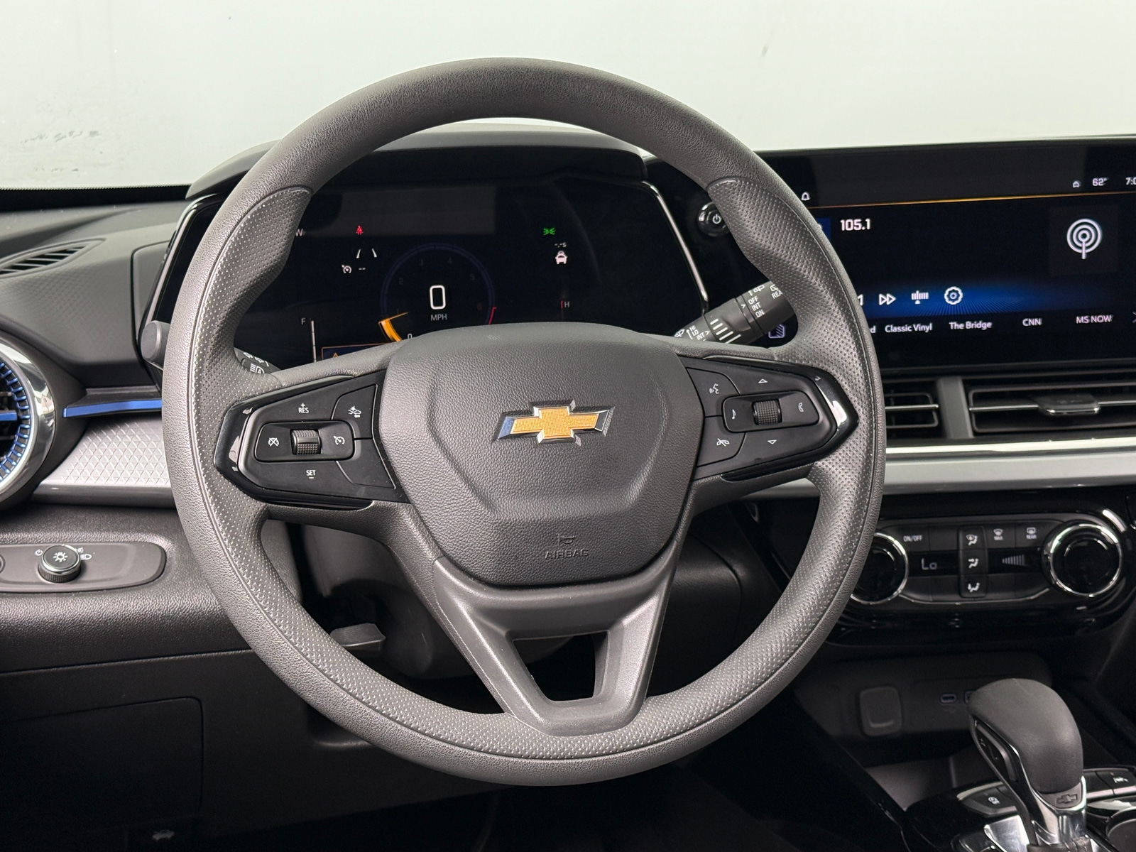 Thumbnail: 2025 Chevrolet Trax - 5