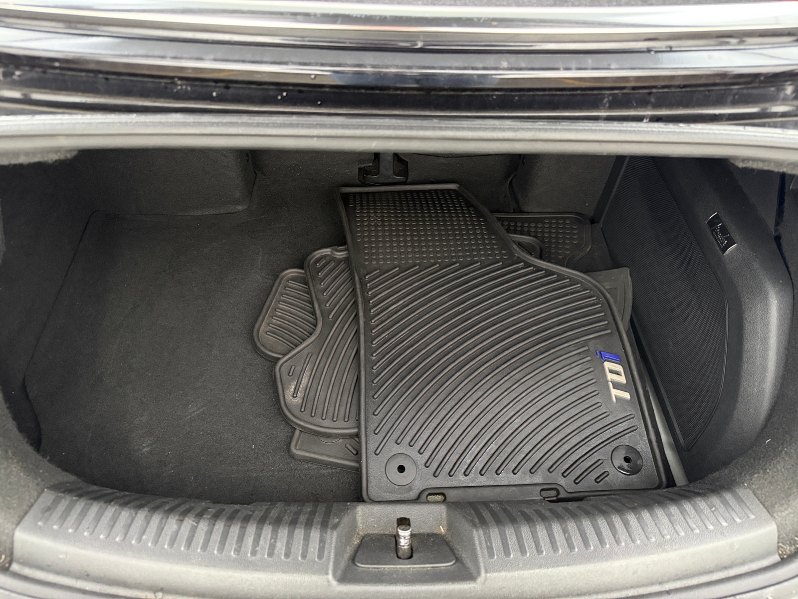 Thumbnail: 2014 Volkswagen Beetle - 5