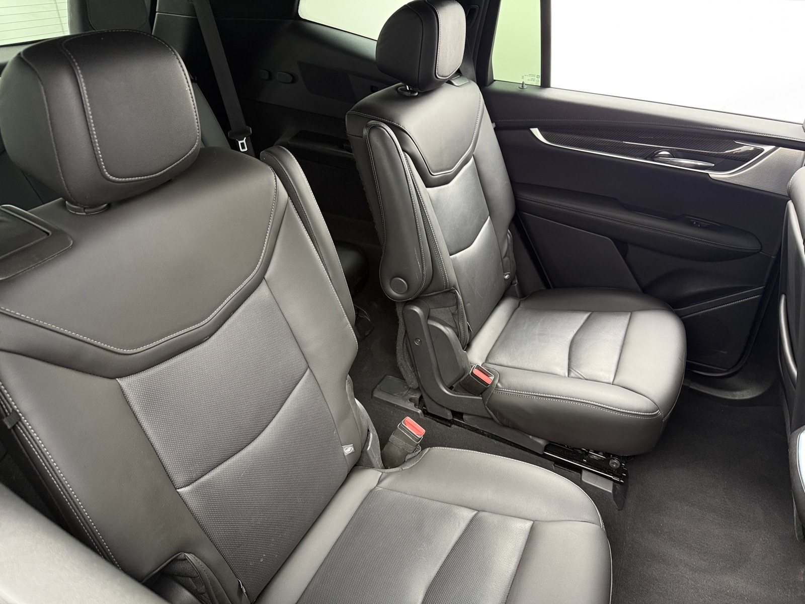 Thumbnail: 2022 Cadillac XT6 - 5