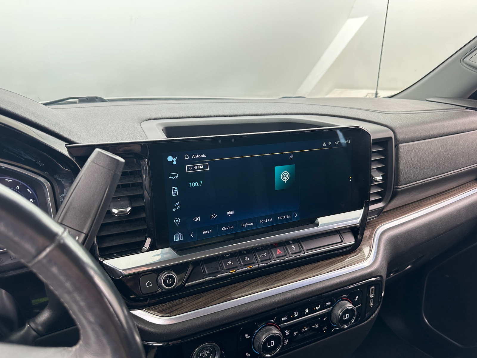 Thumbnail: 2022 Chevrolet Silverado 1500 - 4