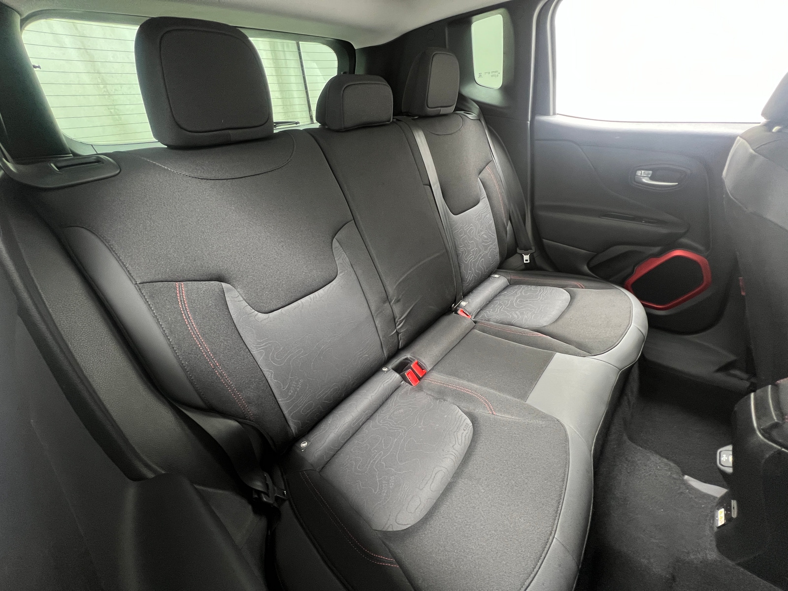 Thumbnail: 2018 Jeep Renegade - 6