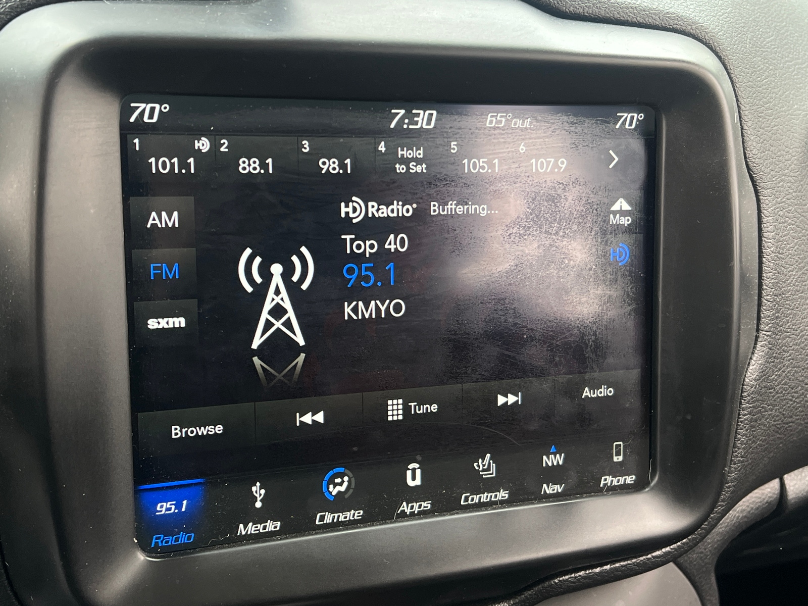 Thumbnail: 2018 Jeep Renegade - 4