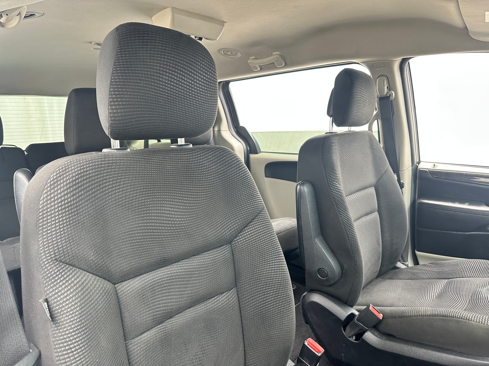 Thumbnail: 2020 Dodge Grand Caravan - 2