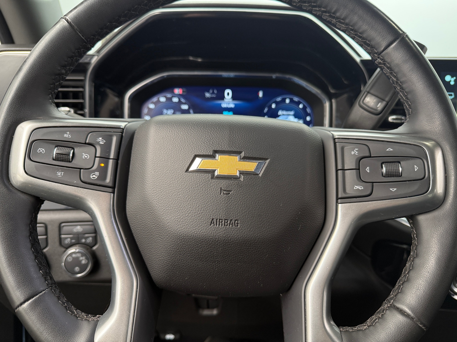 Thumbnail: 2024 Chevrolet Silverado 1500 - 5