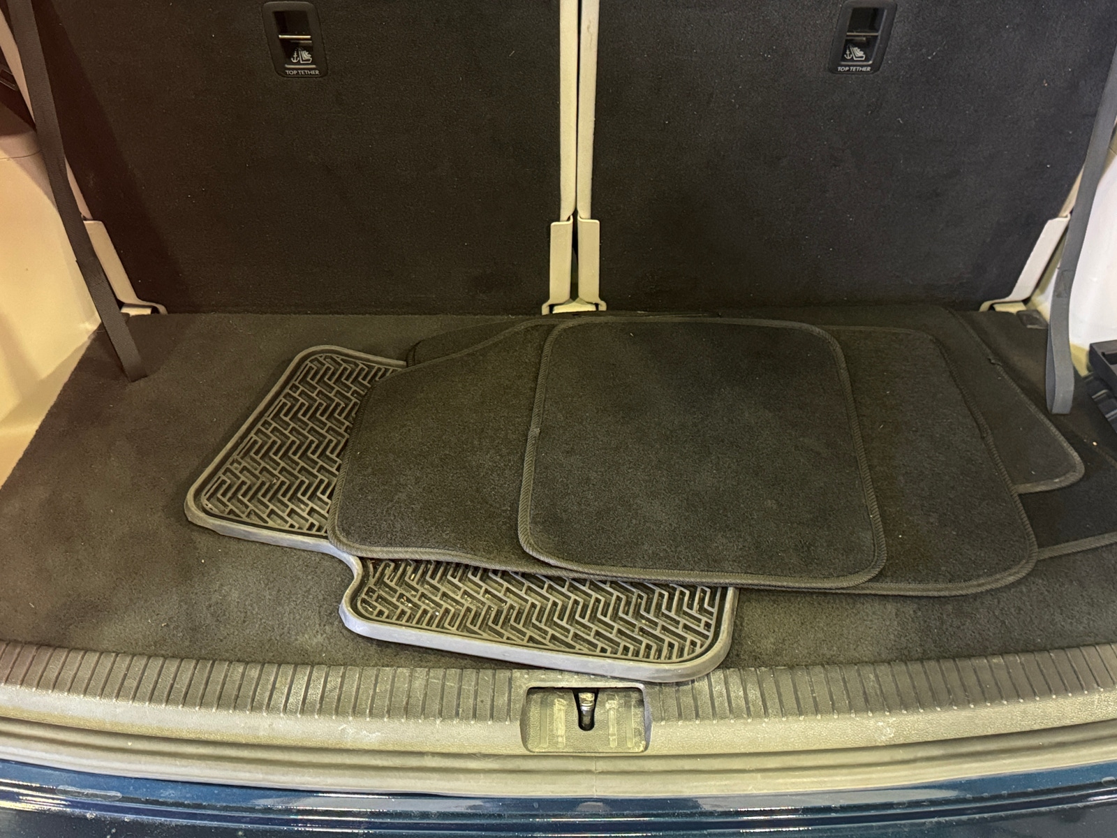 Thumbnail: 2021 Volkswagen Atlas - 6