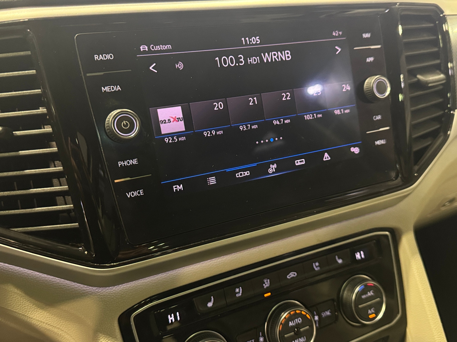 Thumbnail: 2021 Volkswagen Atlas - 3