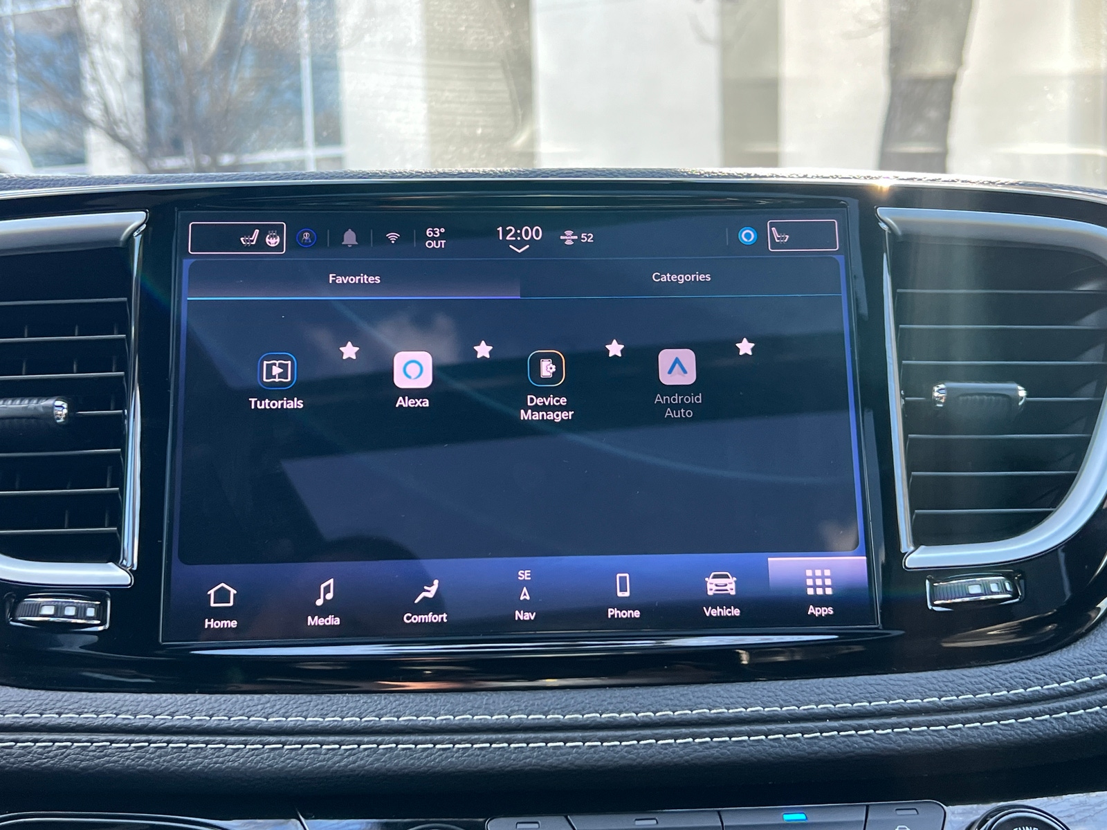 Thumbnail: 2025 Chrysler Pacifica - 4