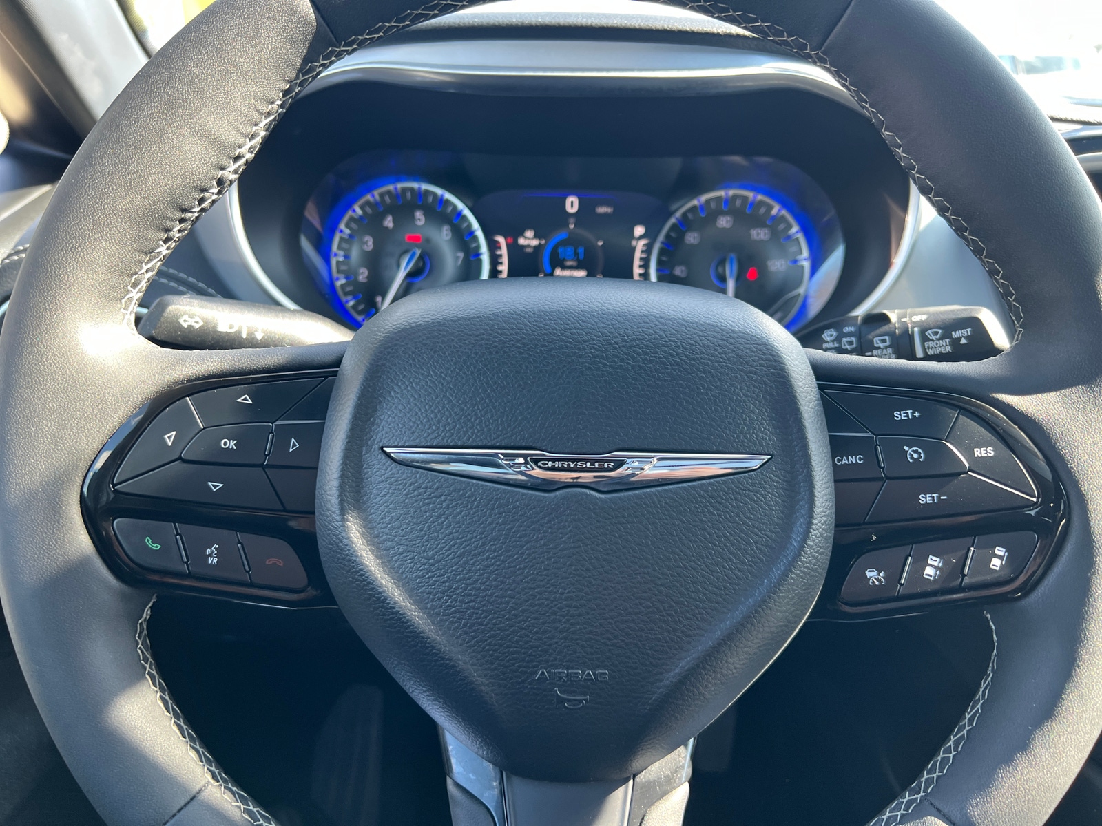 Thumbnail: 2025 Chrysler Pacifica - 5