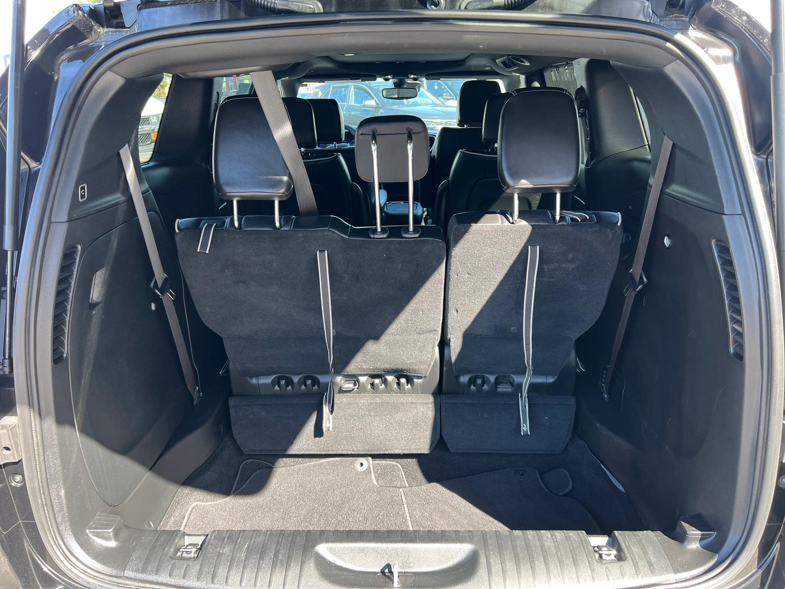 Thumbnail: 2025 Chrysler Pacifica - 6