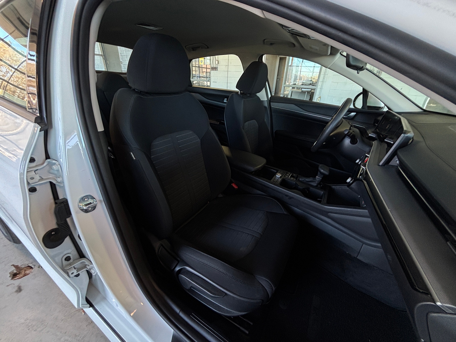 Thumbnail: 2025 Kia K5 - 2